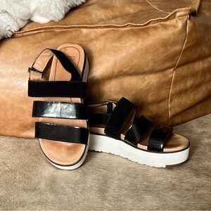 Ugg leather and Suede Platform Sandals